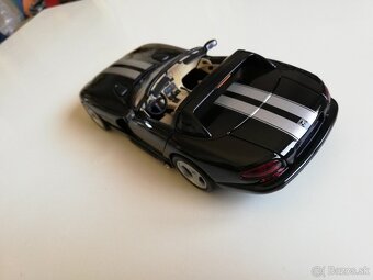 1:18 DODGE Viper - 9