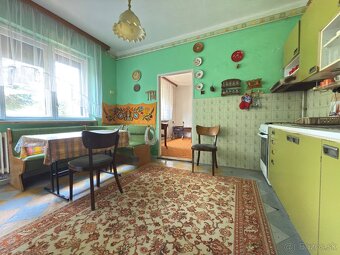 Starší 4 izbový rodinný dom Hamuliakovo - PREDAJ - 9