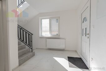 -ZNÍŽENÁ CENA- Na predaj 4-izbový rodinný dom 207 m², pozemo - 9