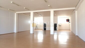Obchodný priestor 240 m² s parkovacími miestami - 9
