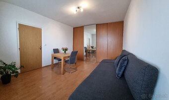 Na predaj veľký 3 izbový byt s dvoma loggiami na Moyzesovej - 9