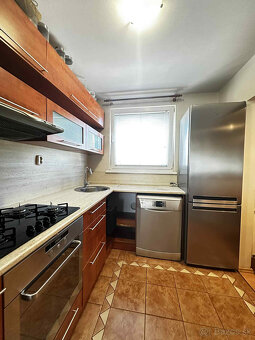 REZERVOVANÉ PREDAJ 4 izbový byt s balkónom po čiastočn - 9