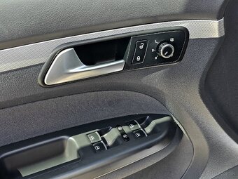 Volkswagen Touran 2.0 TDI Comfortline DSG - 9