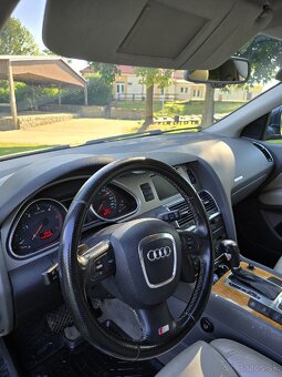 Audi Q7 - 9