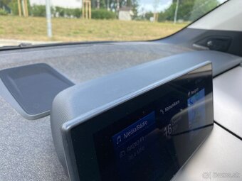BMW i3 94Ah Super výbava - 9
