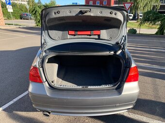 BMW E90 318d - 9