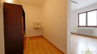 PRENÁJOM: Kancelárie Ružomberok, parkovanie bezplatné - 9