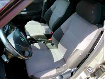 Škoda Fabia Hatchback 1,4 16V 63KW SPORT LINE - 9