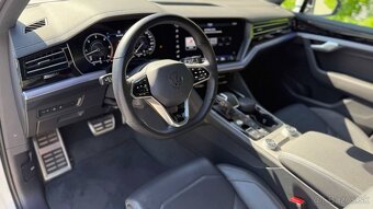 VOLKSWAGEN TOUAREG 3.0 V6 TDI 286k R-Line 4Motion Tiptronic - 9