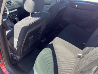 Citroën C4 rok 2007 - 9