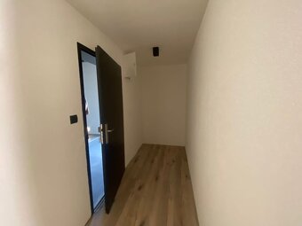 Prenájom 3-izb. bytu s garážou a terasou - 9
