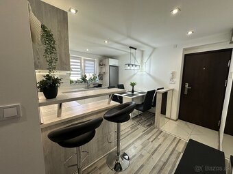 Na prenajom 2 izbový kompletne zrekonštruovaný byt v Komárne - 9