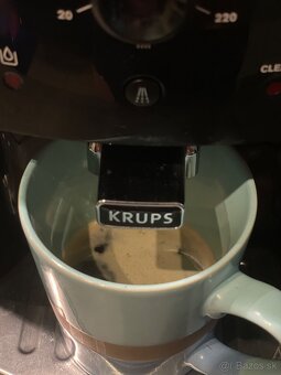 Kávovar Krups Quattro force EA81 - 9