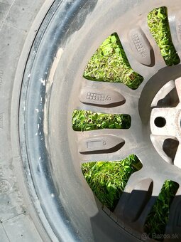 Predám sadu zimných diskov 16" Volkswagen s pneumatikami - 9