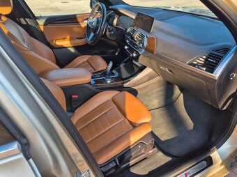 BMW X3 XDrive20i A/T M-Packet - 9