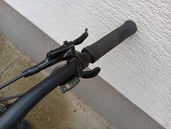 Predám elektro bicykel Cube Reaction Performance 500 28" - 9