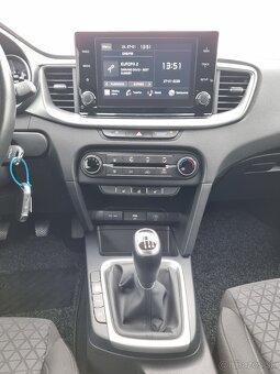 Kia Ceed 1.5 T-GDi Gold za 16.990,- € - 9