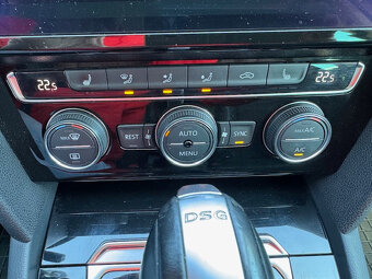 Volkswagen Passat Variant 2.0TDI HighlineDSG AKONTACIA OD 0% - 9