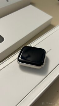 Apple Watch SE (2 generácia) 40 mm - 9