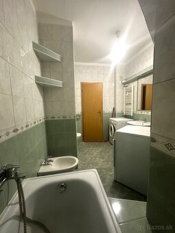 2 izbový byt v centre mesta Púchov,vlastný dvor - parkovanie - 9