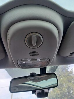 Rozpredám Peugeot 407 SW 2.0Hdi 100kw - 9