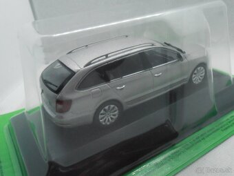 Škoda Superb II "Kaleidoskop" 1/43 - 9