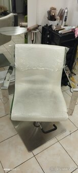 Kadernícke kreslo 40€ - 9
