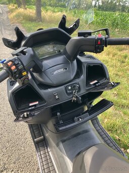 Predám Suzuki Burgman 650 Executive 2008 - 9