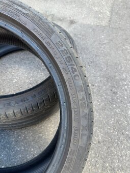 DVOJROZMERNÁ LETNÁ SADA CONTINENTAL 225/40 R19 255/35 R19 - 9
