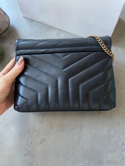 Černá kožená kabelka Yves Saint Laurent Loulou small - 9