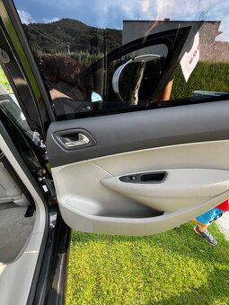 Peugeot 308 -1,6hdi 82KW - 9