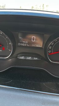Peugeot 208 STYLE 1.2/60kw/45000km/1.Majitel/SK auto - 9