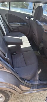 Nissan Almera 2005 - 9