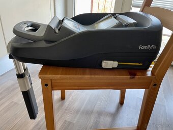 Autosedacka/vajicko s isofixom MAXI COSI - 9