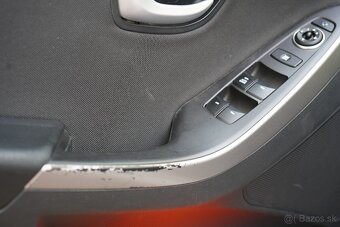 Hyundai i30 kombi - 9