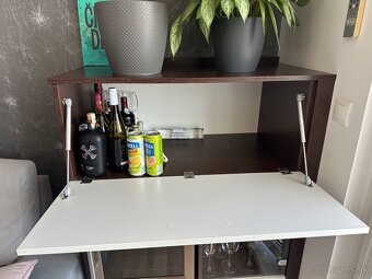 Predam na mieru robenu barovu skrinku - 9