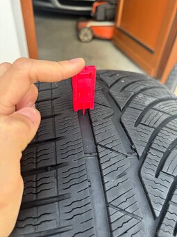 Predám zimné pneumatiky 225/40 R18 92V Michelin Pilot Alpin - 9