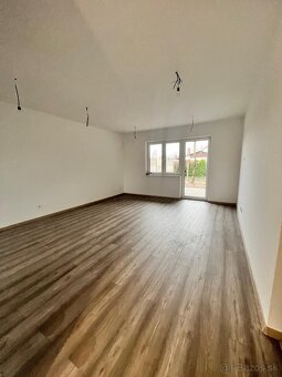 EXKLUZÍVNE- Novostavba hneď pri centre Dunajskej Stredy - 9