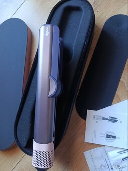 Zehlička na vlasy Dyson Airstrait - 9