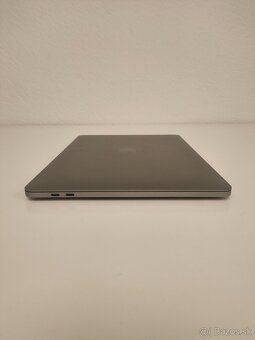 MacBook Pro 2018 | i5 • 8GB • 512GB - 9