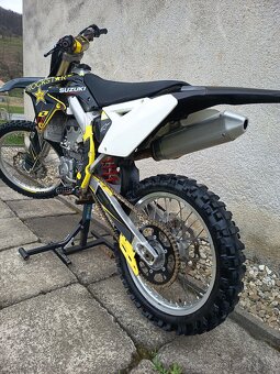 Suzuki rmz 450 - 9