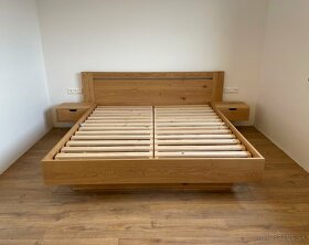 Dubová masívna posteľ s úložným priestorom - 9