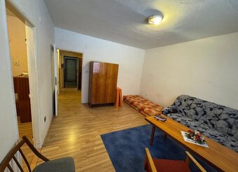 1- izbový byt na Strelnici - ihneď voľný - 9
