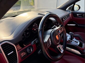 Porsche Cayenne Turbo 4x4 - 9