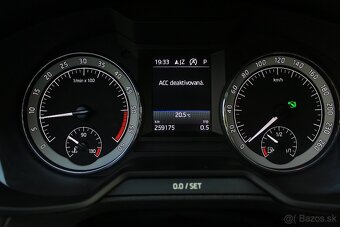 Škoda Octavia Combi SCOUT 2.0 TDI 135kw, DSG, 4x4 bez ADBlue - 9