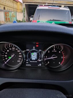 Land Rover Discovery sport 2.0 td4 manuál - 9