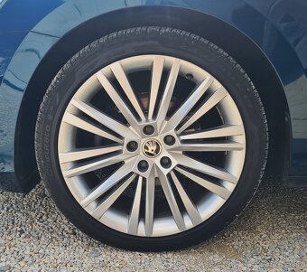 ŠKODA SUPERB 2.0 TDI SCR STYLE 4X4 DSG - 9