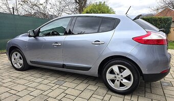 Renault Mégane 1.6 16V Dynamique - 9