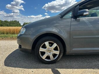 Volkswagen Touran 2.0 TDI - 9