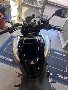 Yamaha V-MAX 1700 - 9